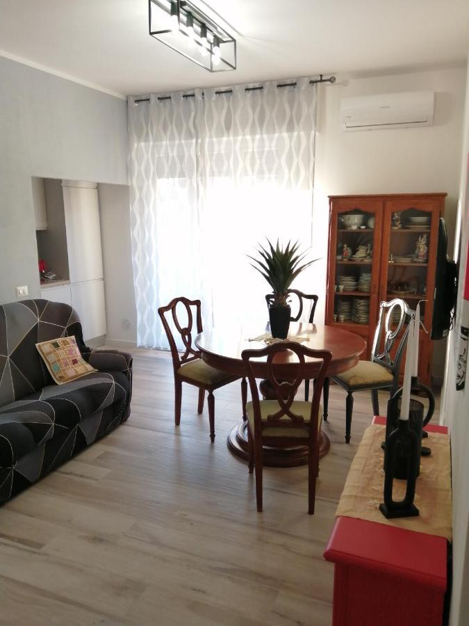 Appartamento Valentina San Vincenzo Bagian luar foto